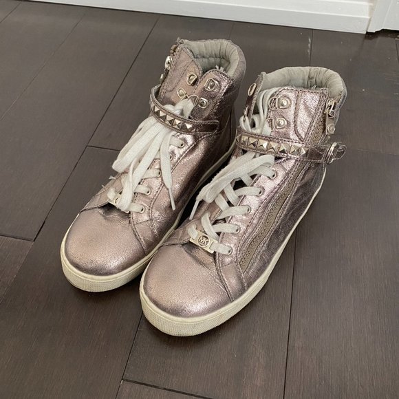 High Top Shoes - Picture 2 of 2